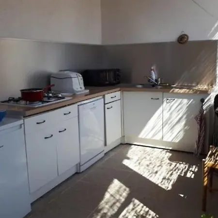 Nice Residence With Garden Near The Beach 펜션 랑통